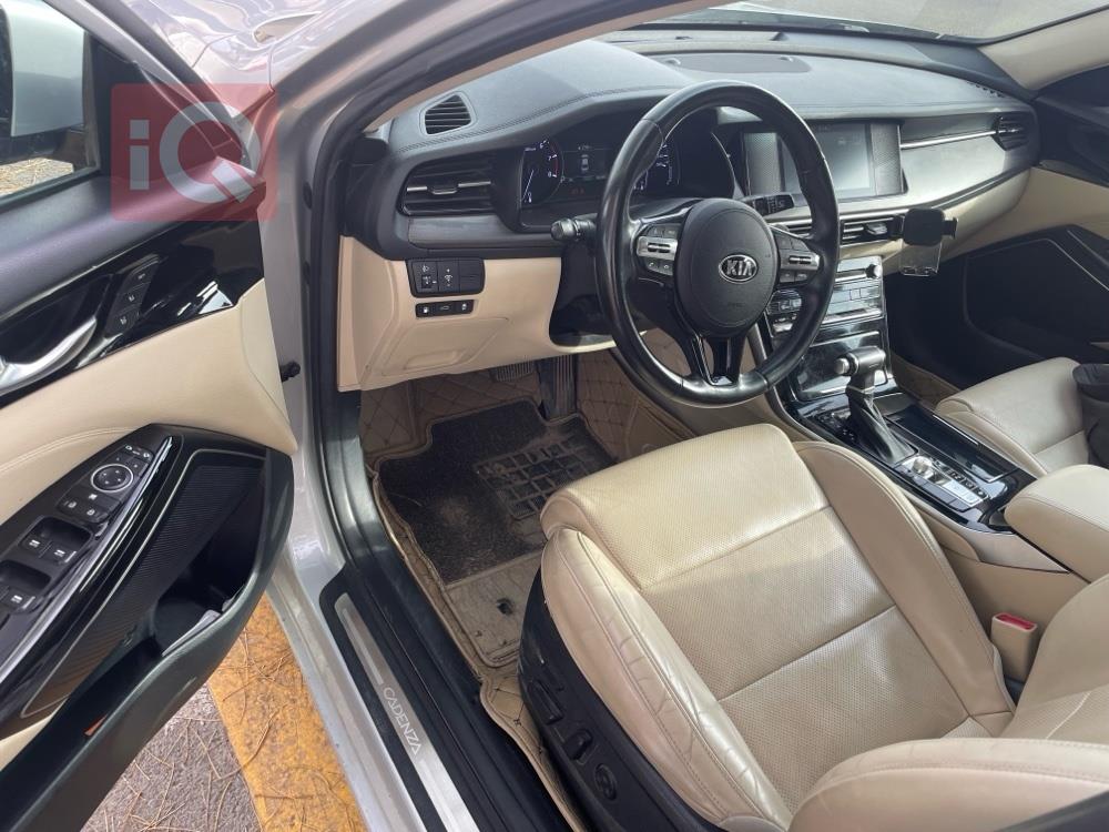 كيا كادينزا